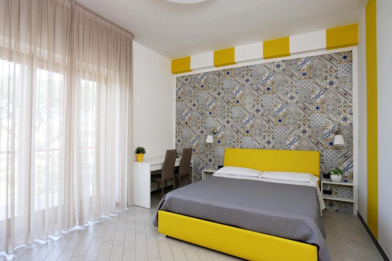 Guest House Le Tre Isole Сорренто Екстер'єр фото